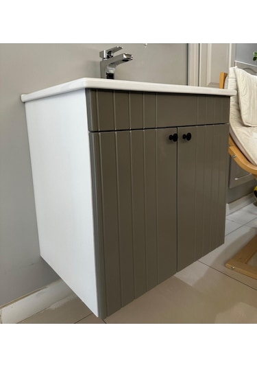 Banyo Dolabı Aynalı Cnc İşlemeli 65 Cm Gri Kulplu