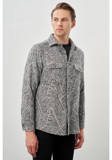 Siyah Uzun Kol Kendinden Desenli Gabardin Sert Yaka Kapaklı Cep Pamuklu Classic Comfort Fit Gömlek 1004245167 Siyah