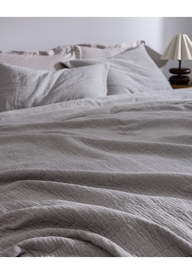 Madame Coco Feolette Çift Kişilik Yatak Örtüsü - Gri Gri