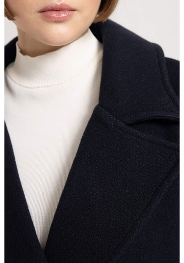 Defacto Regular Kalıp Kruvaze Yaka Düğmeli Cepli Yünlü Hafif Uzun Kaşe Kaban A9899AX23WNNV176 Lacivert