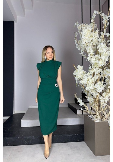 G0920 Broş Detaylı Drapeli Elbise Zümrüt-zümrüt Zümrüt Yeşili