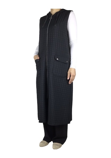 Önü Fermuarlı Kapüşonlu Üstten Cepli Kapitone Yelek Siyah