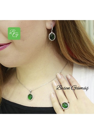 Etrafı Zirkon Taşlı Oval Yeşil Taşlı Set Rose Gold - Gümüş