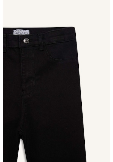 Defacto Kısa Geniş Paça Yüksek Bel Bilek Boy Jean Pantolon F2940ax25wnnm40 Siyah