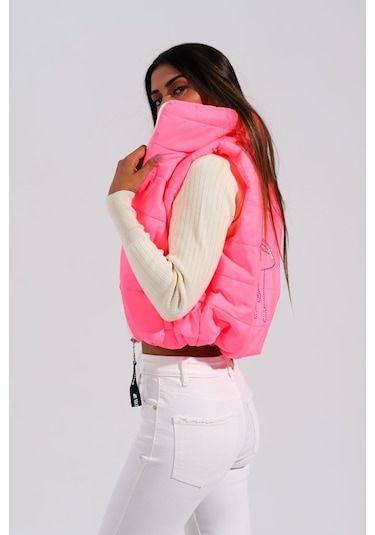 Keyifli Moda Kadın Pembe Sırtı Taş İşlemeli Dik Yaka Kısa Şişme Yelek-pembe Pembe
