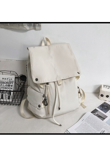 Gençler İçin Şık Ve Pratik Sırt Çantası, Ortaokul Ve Lise Öğrencilerine Uygun Dayanıklı Ve Fonksiyonel Okul Çantası, Ergonomik Tasarım İle Konforlu Taşıma İmkanı Beyaz