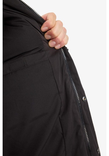 Defacto Su İtici Regular Fit Kapüşonlu Fermuarlı Şişme Yelek W5509az25aubk27 Siyah