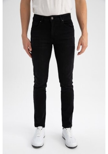 DeFacto Carlo Skinny Fit Ekstra Dar Kalıp Normal Bel Ekstra Dar Paça Jean Pantolon S2285AZ23SPNM40 DeFacto Carlo Skinny Fit Ekstra Dar Kalıp Normal Bel Ekstra Dar Paça Jean Pantolon S2285AZ23SPNM40