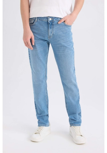 DeFacto Pedro Slim Fit Dar Kalıp Normal Bel Dar Paça Jean Pantolon D8583AX25SPNM39 DeFacto Pedro Slim Fit Dar Kalıp Normal Bel Dar Paça Jean Pantolon D8583AX25SPNM39