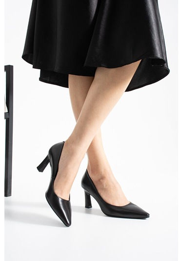 Dericia Shoes Elegance Hakiki Deri Kadın Topuklu Ayakkabı Siyah