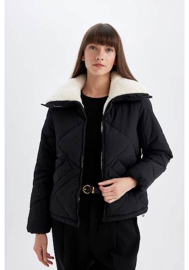 DeFacto Su İtici Puffer Şişme Mont Kapitoneli İçi Suni Kürklü Rüzgar Geçirmez Cepli A0756AX24WNBK27 Siyah