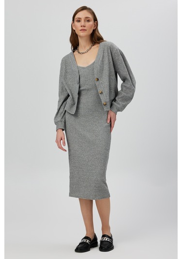 ASKILI V YAKA ELBİSE