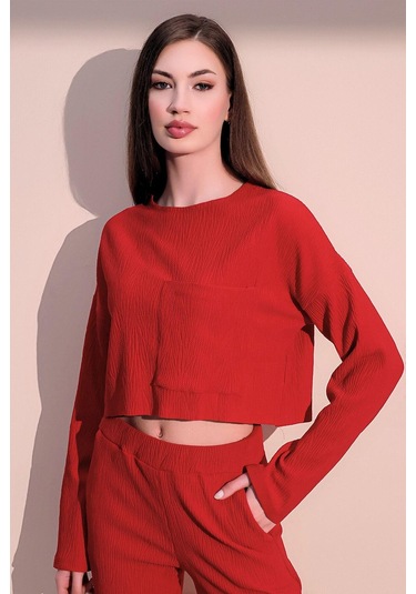 Kadın Kırmızı Uzun Kol Kendinden Dokulu Cepli Crop Sweatshirt, Salaş Kesim Bluz Kırmızı