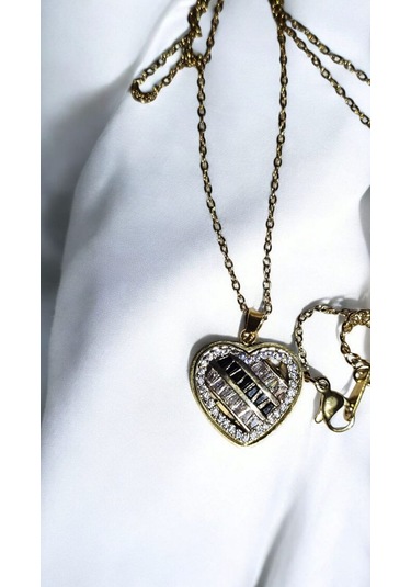 Taşlı Çizgili Kalp Kolye Altın Renk Modern Kadın Takı Modeli
