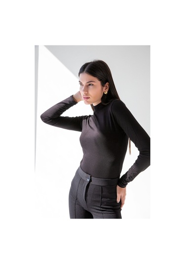 Kadın Dik Yaka Zebra Desenli Body Siyah