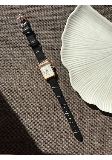 Retro Minimal Deri Kordon Vintage Kadın Kol Saati Dikdörtgen Kasa Gümüş