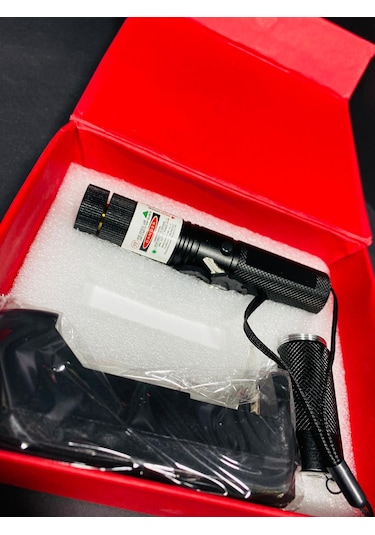 Yeşil Lazer Pointer 15km Şarjlı Kutusunda Siyah