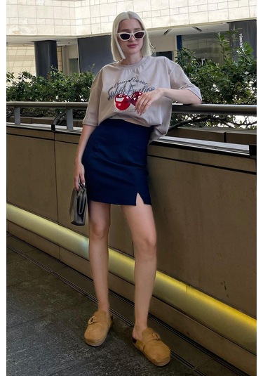 Madmext Lacivert Yüksek Bel Önden Yırtmaçlı Kısa Etek Mg2086 Lacivert