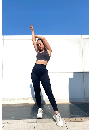 Siyah Kalçası Büzgülü Şekillendirici Tayt Siyah