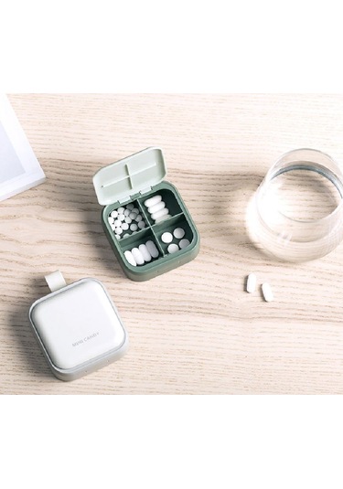 Ditmo Kapaklı 4 Bölmeli Taşınabilir Yeşil İlaç Kutusu Yeşil