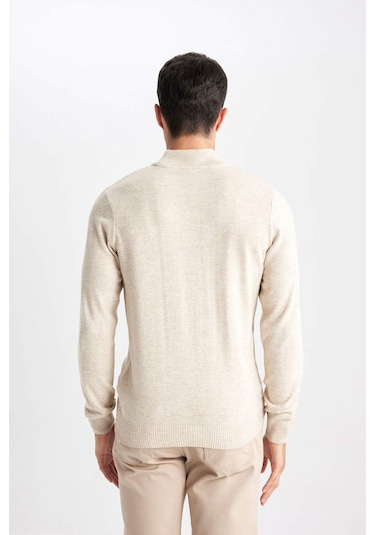 DeFacto Slim Fit Dar Kesim Yarım Balıkçı Yaka Basic Düz Triko Kazak R1127AZ24SPBG300 DeFacto Slim Fit Dar Kesim Yarım Balıkçı Yaka Basic Düz Triko Kazak R1127AZ24SPBG300