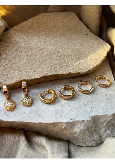 Altın Renkli Kalpli Yuvarlak Altılı Küpe Çok Renkli