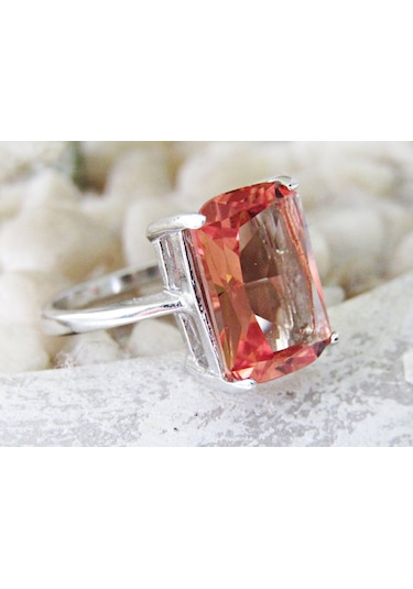 LilahGümüş tr 925 Ayar Gümüş  Baget Zultanit Taşlı Kadın Yüzük