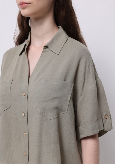 Colins Regular Fit Shirt Neck Düz Kadın Yeşil Kısa Kol Gömlek Cl1074649 Q1.v1 Kha Haki Colins Regular Fit Shirt Neck Düz Kadın Yeşil Kısa Kol Gömlek Cl1074649 Q1.v1 Kha Haki