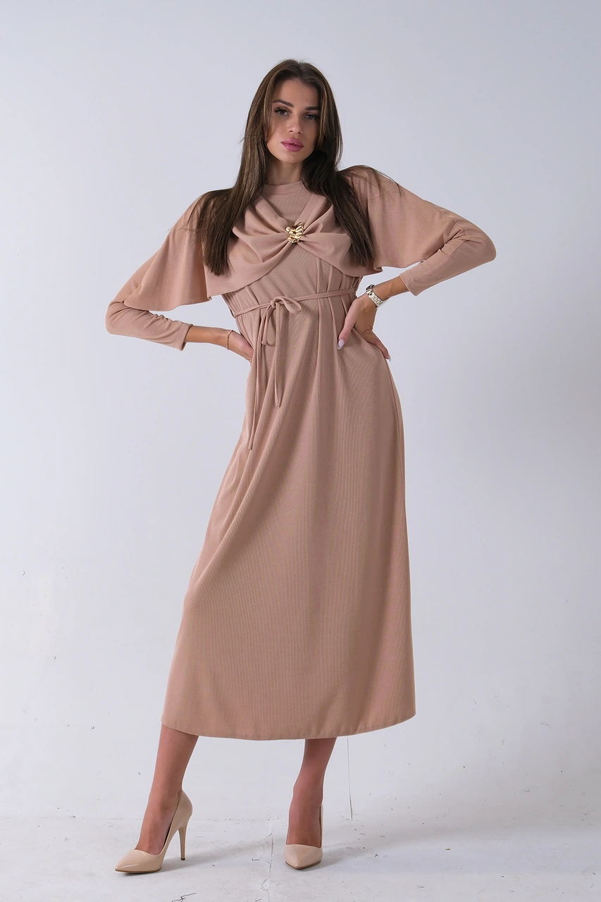 Feminist Bej Bisiklet Yaka Kendinden Şal Detaylı Broşlu Bel Bağlamalı Elbise 4571580.55 Bej