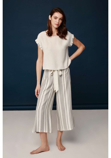 Bonnie&Clyde - Kadın Ekru Viskon Kapri Pijama Takımı  30001 Ekru