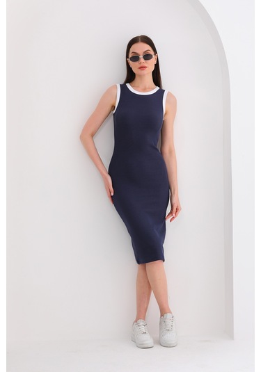 Beyaz Biyeli Kolsuz Diz Altı Fitilli Esnek Lacivert Kalem Elbise