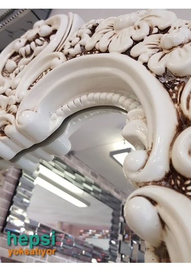 Klasik Model Eskitme Beyaz Renk Varaklı Boy Aynası