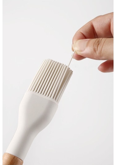 Qerhome Silikon Fırça Bambu Saplı Silikon Yumurta Fırçası Kremrengi 1 Adet