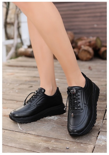 Siyah Cilt Deri Kolay Bağcık Anahtarlı Kadın Spor Ayakkabı Rmy Siyah