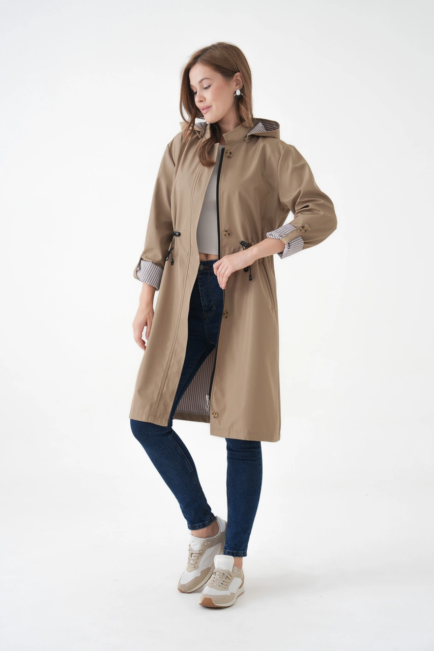 Kadın Rüzgar Ve Su Geçirmez Bondit Kumaş Çıkarılabilir Düğmeli Kapüşon Beli Tünelli Mevsimlik Trençkot Bej