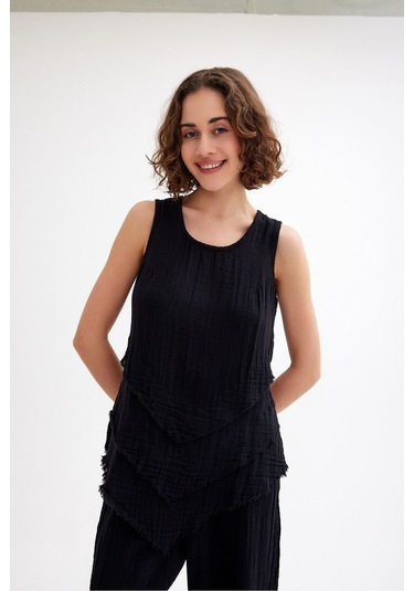 Pamuk Müslin Üçgen Bluz - Şık Ve Rahat Yaz Tasarımı Siyah