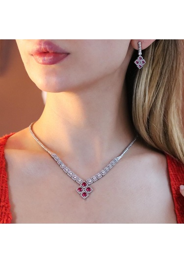 Kare Montür Ruby Gümüş Set Gümüş