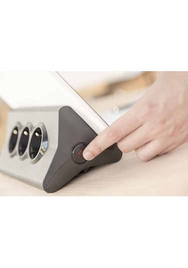 Legrand Masa Üstü Grup Priz 3 X 2p+e + 2 X Usb Şarj Prizi Siyah -