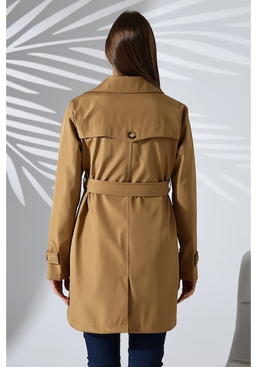 Kadın Degaje Kuşaklı Yarım Boy Astarlı Uzun Kollu Döğmeli Trençkot Camel CAMEL