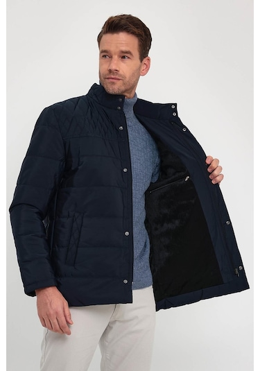 Erkek Lacivert Standart Fit Normal Kesim Içi Kürklü Dik Yaka Çıtçıt Detaylı Fermuarlı Kışlık Mont-Lacivert