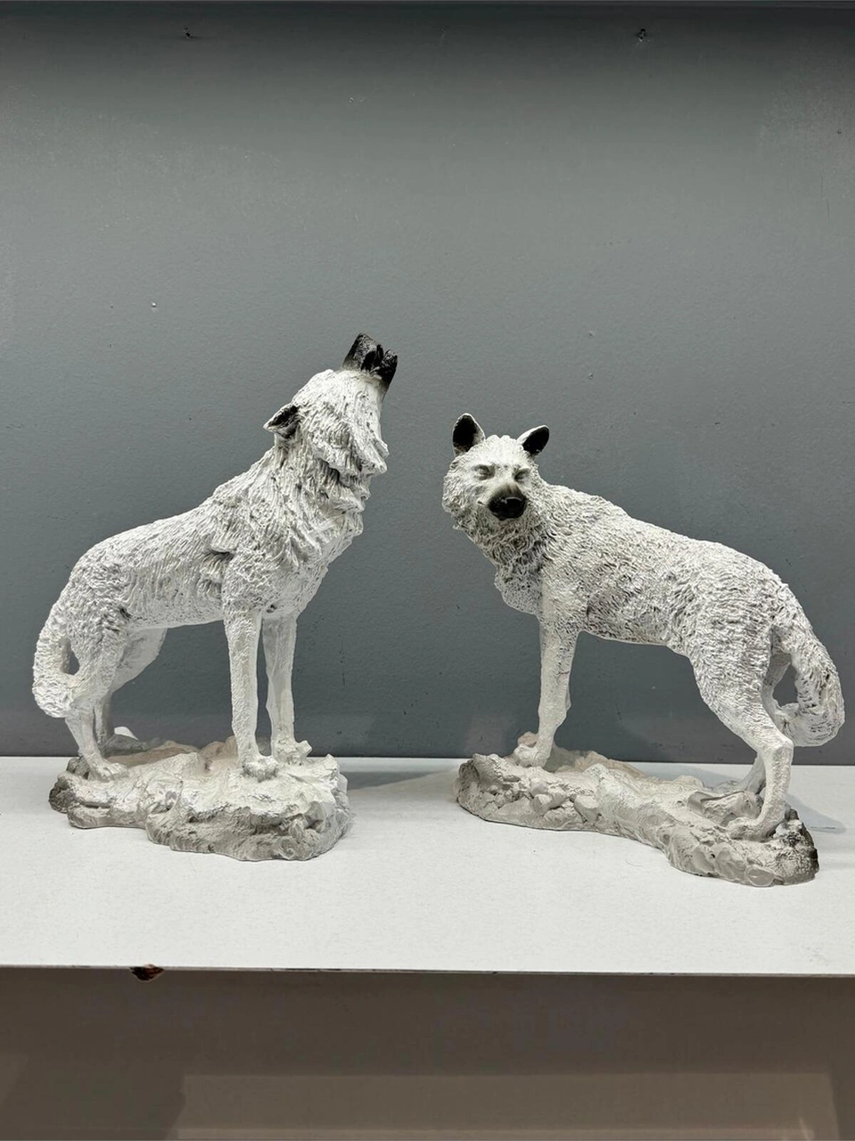 Dekoratif Polyester İkili Kurt Biblo Beyaz Eskitme