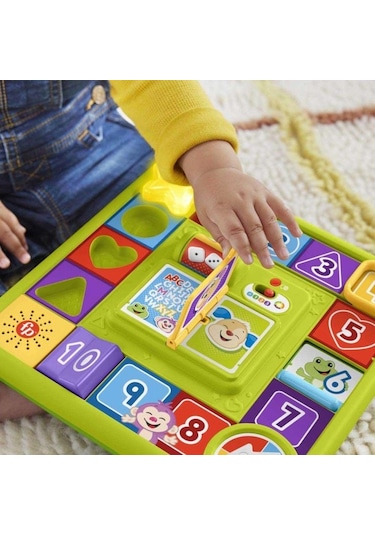 Fisher-Price HRB70 Köpekçiğin Oyun İstasyonu