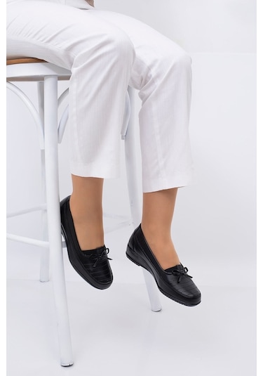 Frida Kadın Tam Ortopedik Topuk Jelli Siyah Günlük Kurdele Detaylı Anne Ayakkabısı 41-42-43 Numara Siyah