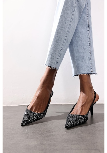 5In1Canpolat Siyah Taşlı Sivri Burun Slingback 26014