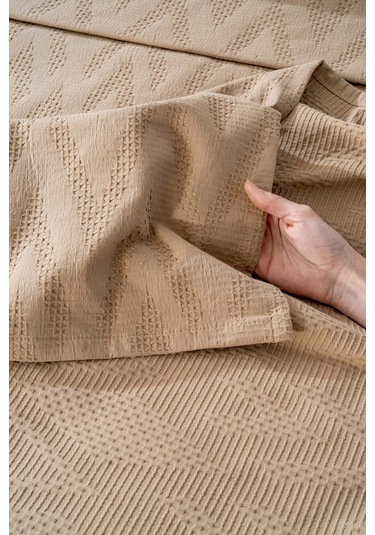 Noris Camel Çift Kişilik %100 Pamuklu Nakışlı Nevresimli Pike Takımı - 7 Parça Çeyiz Seti