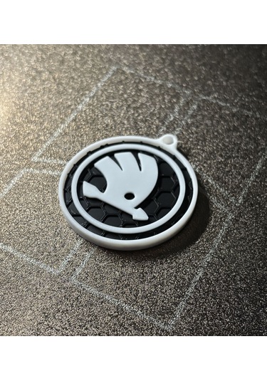 Markanıza Özel Petek Desenli Siyah Skoda Logolu 3d Anahtarlık