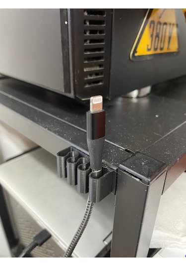 Üçlü Masa Kenarı Kablo Tutucu Klipsi - Sarj Kablosu Kulaklık Düzenleyicisi Yapışkanlı