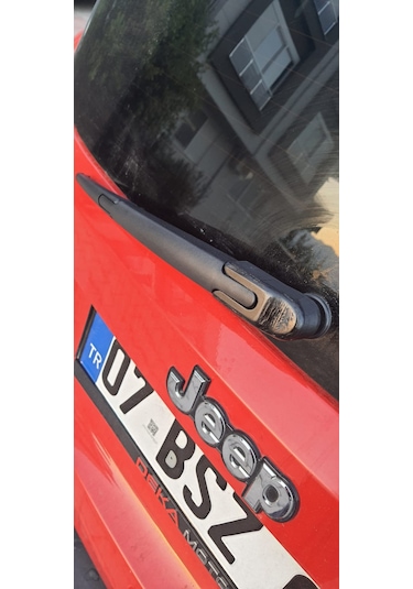 Jeep Renegade Arka Silecek Kapağı