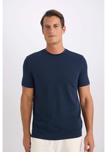 DeFacto Slim Fit Dar Kesim Bisiklet Yaka Kısa Kollu Krinkıl Kısa Kollu Tişört D7225AX25SPNV64 DeFacto Slim Fit Dar Kesim Bisiklet Yaka Kısa Kollu Krinkıl Kısa Kollu Tişört D7225AX25SPNV64