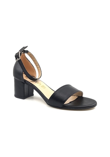 Ayakkabımood Gizzah Siyah 5Cm Bayan Tek Bant Topuklu Ayakkabı